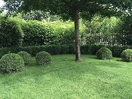House & Garden