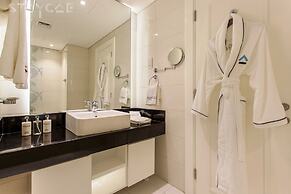 Staycae Capital Bay