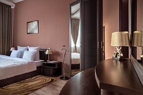 Tesoro Hotel