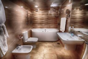 Tesoro Hotel