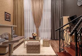 Tesoro Hotel