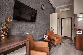 Tesoro Hotel