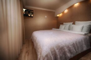 Tesoro Hotel