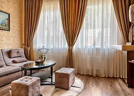 Tesoro Hotel