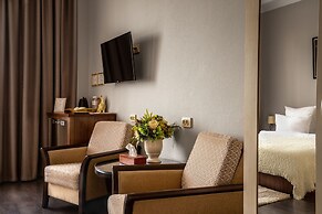 Tesoro Hotel