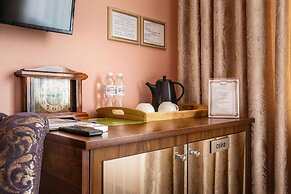 Tesoro Hotel