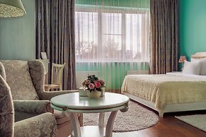 Tesoro Hotel