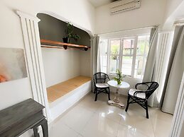Casa Artista By Villa Kresna