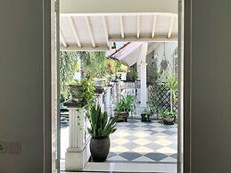 Casa Artista By Villa Kresna