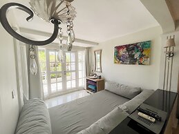 Casa Artista By Villa Kresna