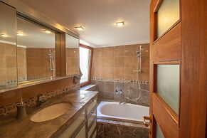 Art apartment in Mamila