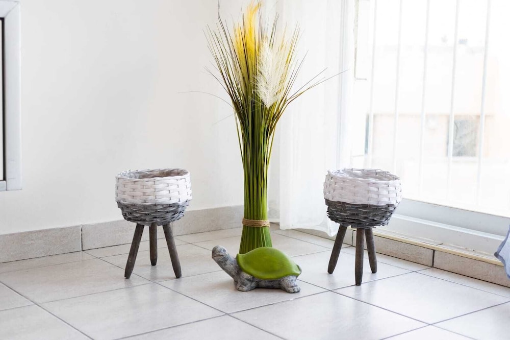 Art Apartment Near Mamila best Location 1