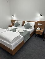 R&R INN hotel