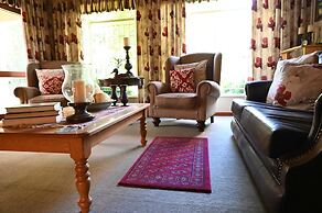Lamor Guest House