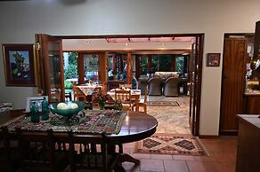 Lamor Guest House
