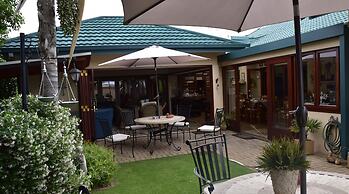 Lamor Guest House