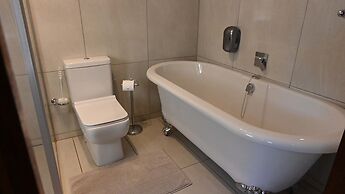 Lamor Guest House