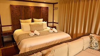 Lamor Guest House