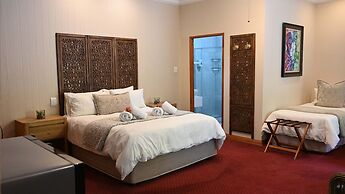 Lamor Guest House
