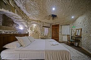Naraca Cave House