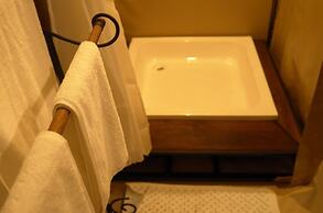 Osinon Camps & Lodges