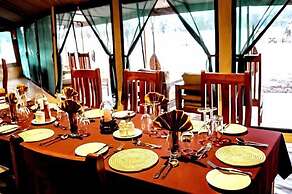 Osinon Camps & Lodges