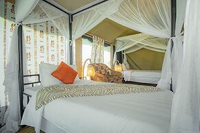 Osinon Camps & Lodges