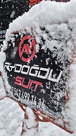 Aydogdu Suit