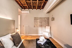 Trevi Fountain Superior 3 bdr apartment