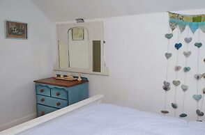Wellspring Cottage nr Kynance Cove