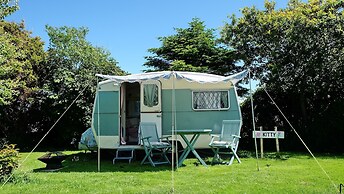 1 Bed Caravan Sleeps 2 - Parking, Garden, Pets