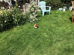 1 Bed Caravan Sleeps 2 - Parking, Garden, Pets