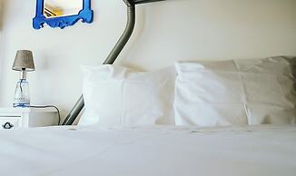 Help Yourself Hostels - Restelo