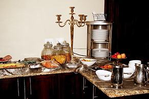 InnJoy Boutique Hotel