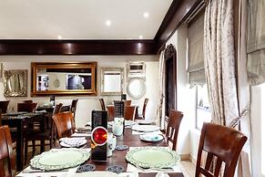 InnJoy Boutique Hotel