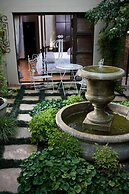 InnJoy Boutique Hotel