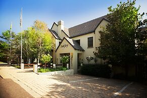 InnJoy Boutique Hotel