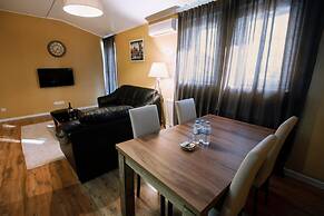 Hotel West