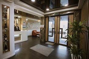 Hotel West