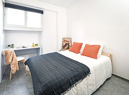 Quiet Street In A Central Location Apt