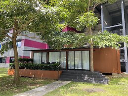 Shipping Container Hotel @ One-North