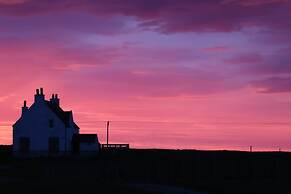 Kirkapol Beach Sleeps 4 With Dog Access