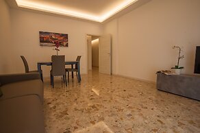 Steeb Apartment