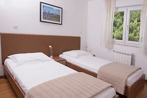 Apartments Lumare with private pool