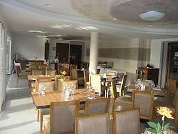 Livadia Hotel Kyperounta
