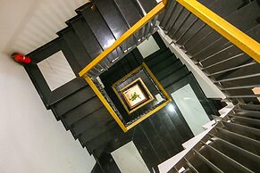 T P Luxury House