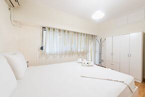 Spacious Holiday Family Home  by Cloudkeys