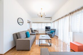 Spacious Holiday Family Home  by Cloudkeys