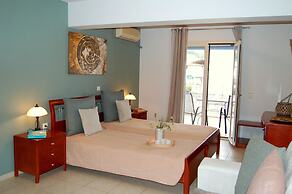Alkyoni Studios & Apartments