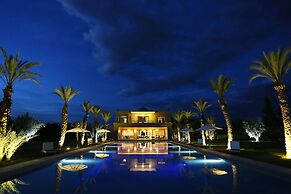 Villa Adnaa